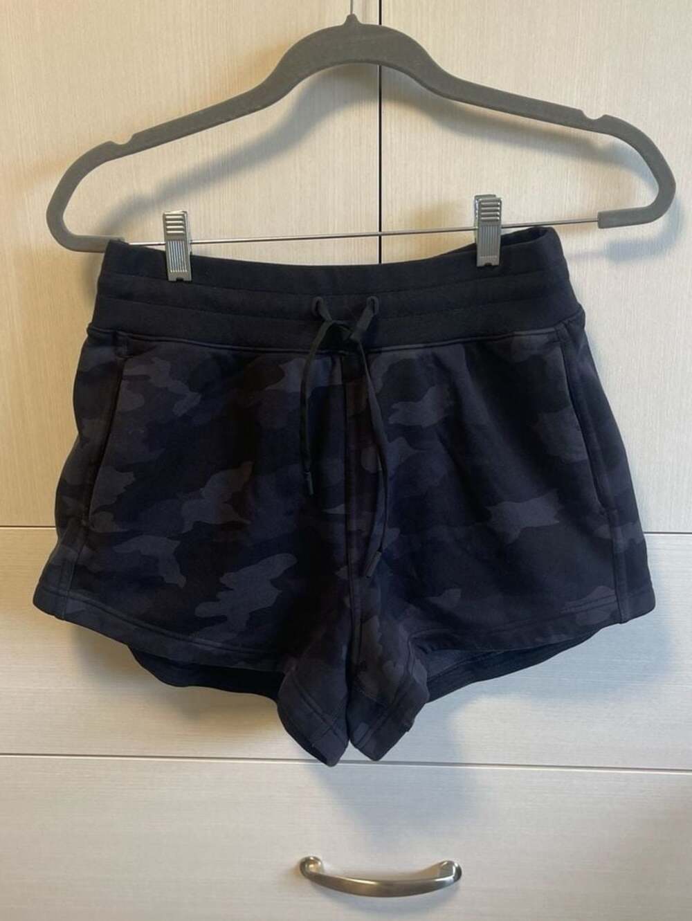 Lululemon Scuba High-Rise Short 3" Heritage 365 Camo Deep Coal Multi Sz M